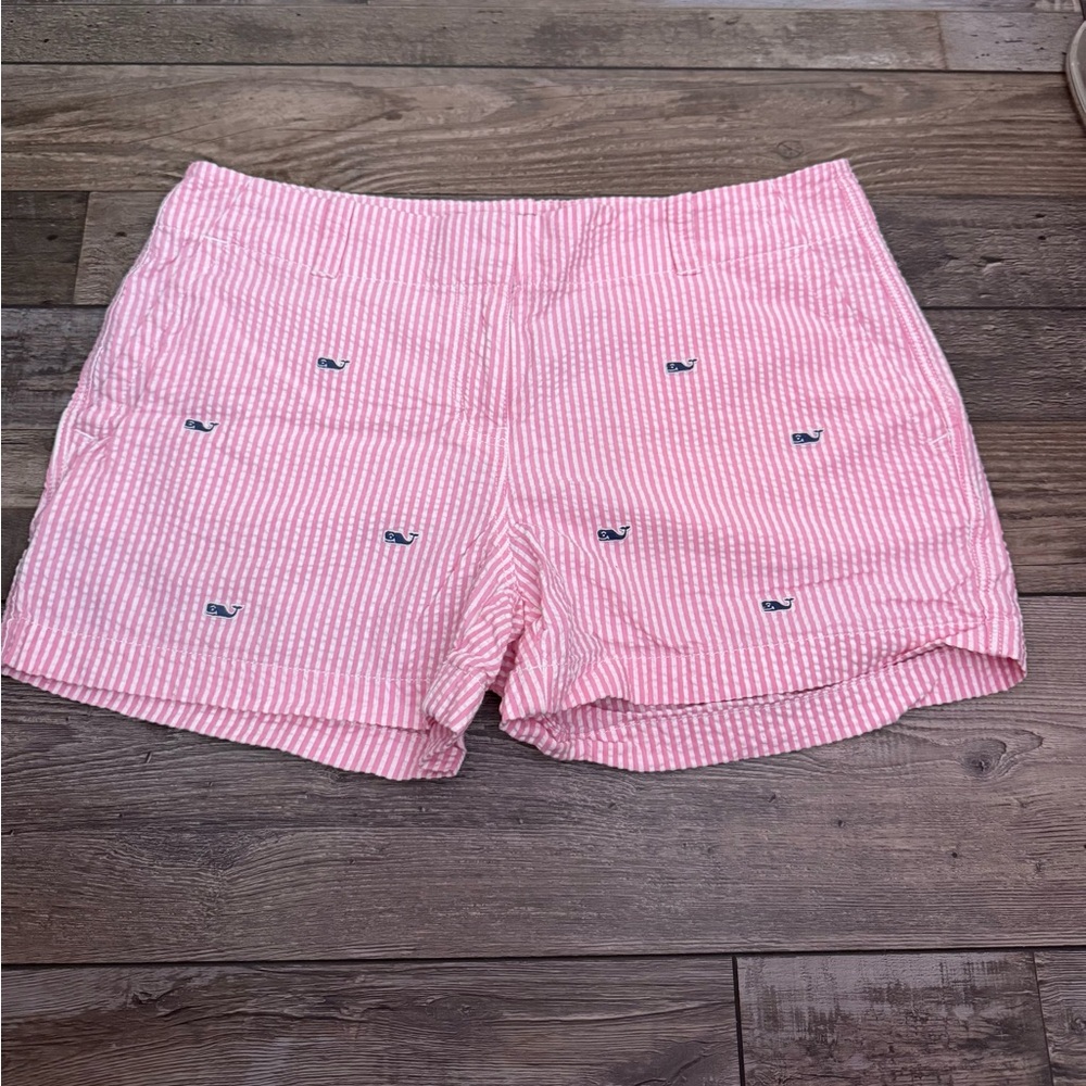 Vineyard Vines Pink and White striped shorts